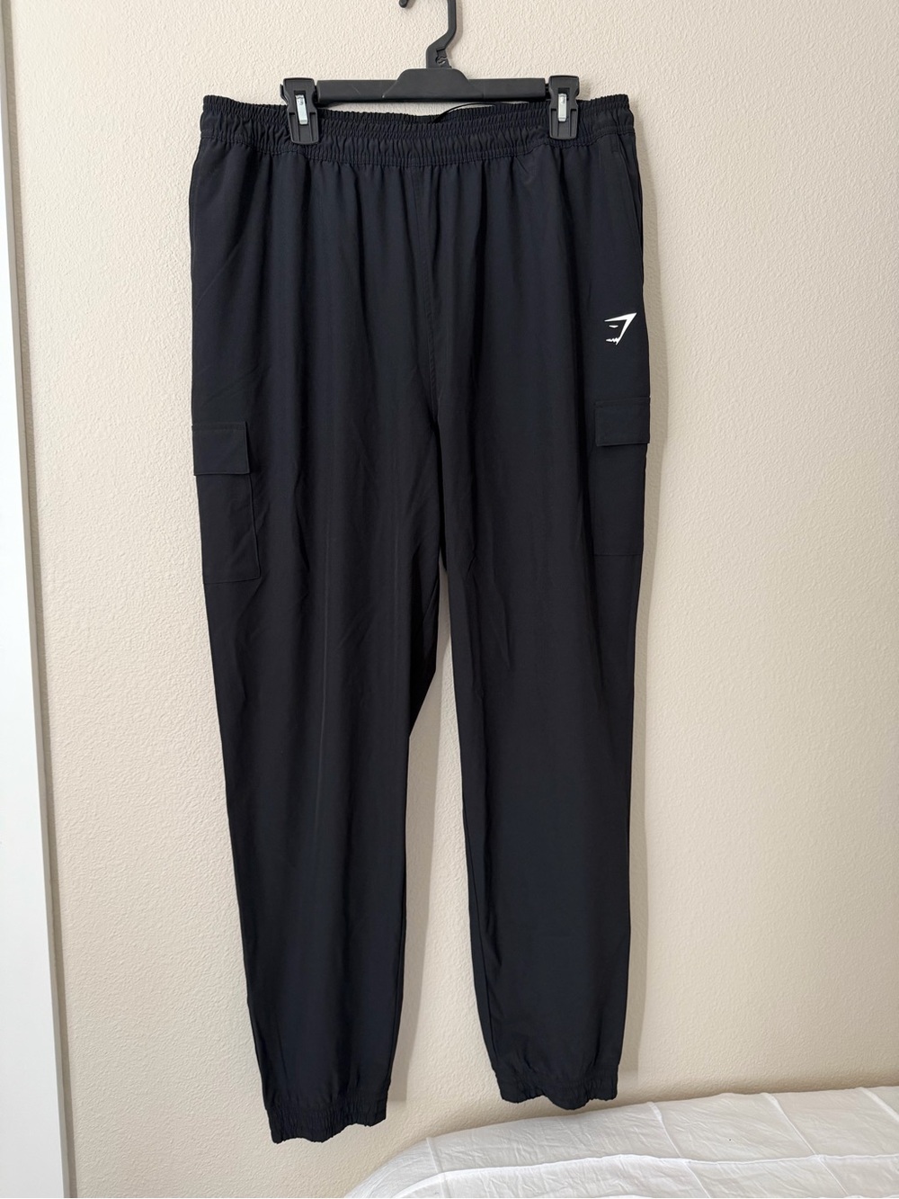 Gymshark Black women’s Active Cargo/slick Jogger Pants XL